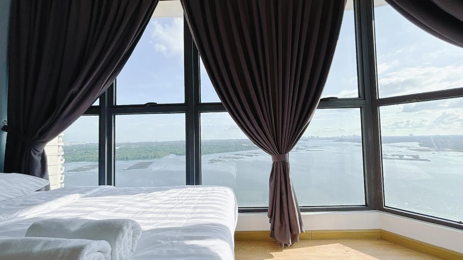 شقة Seafront Country Garden Danga Bay By Lions Bay جوهر بهرو