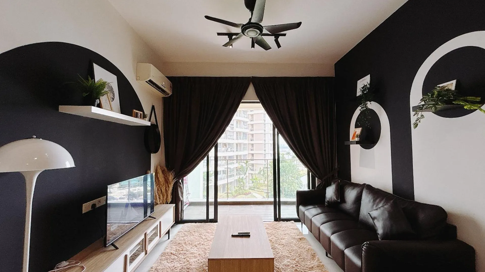 Seafront Country Garden Danga Bay By Lions Bay Apartment Johor Bahru