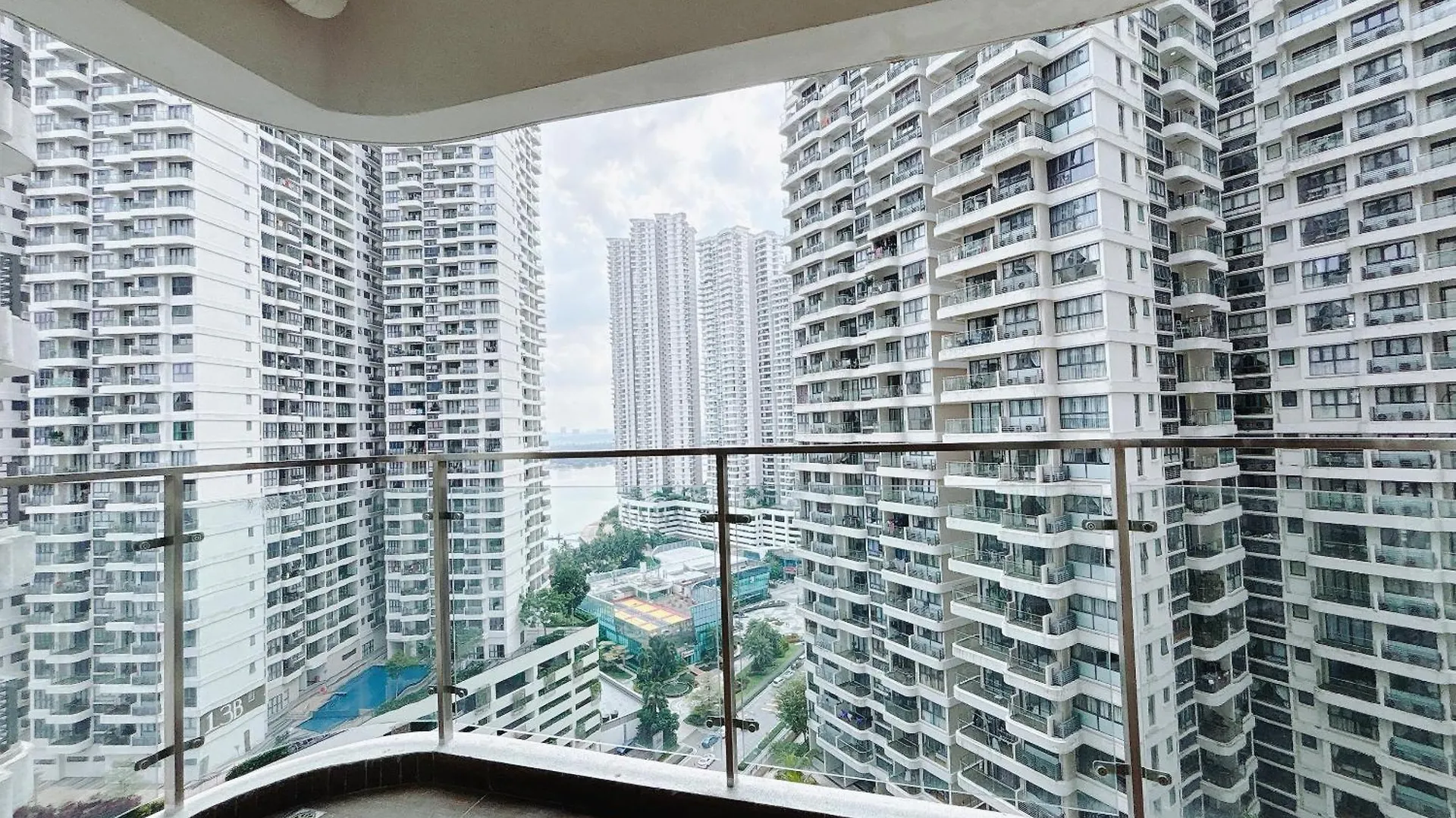 Seafront Country Garden Danga Bay By Lions Bay Apartment Johor Bahru